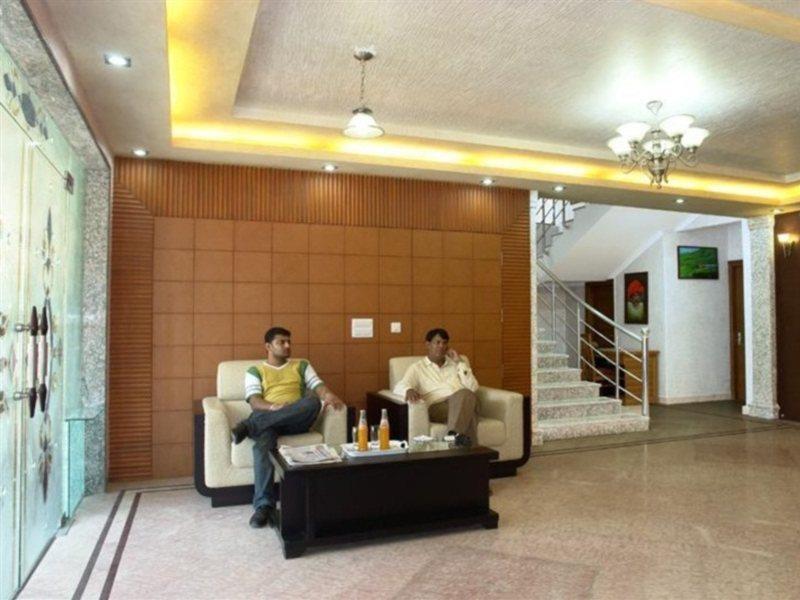 Indira International Inn New Delhi Bagian luar foto